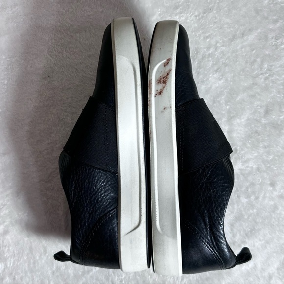 Ecco Black Leather Women's Slip on Sneakers Size 37 EU / 6 US - Picture 8 of 14